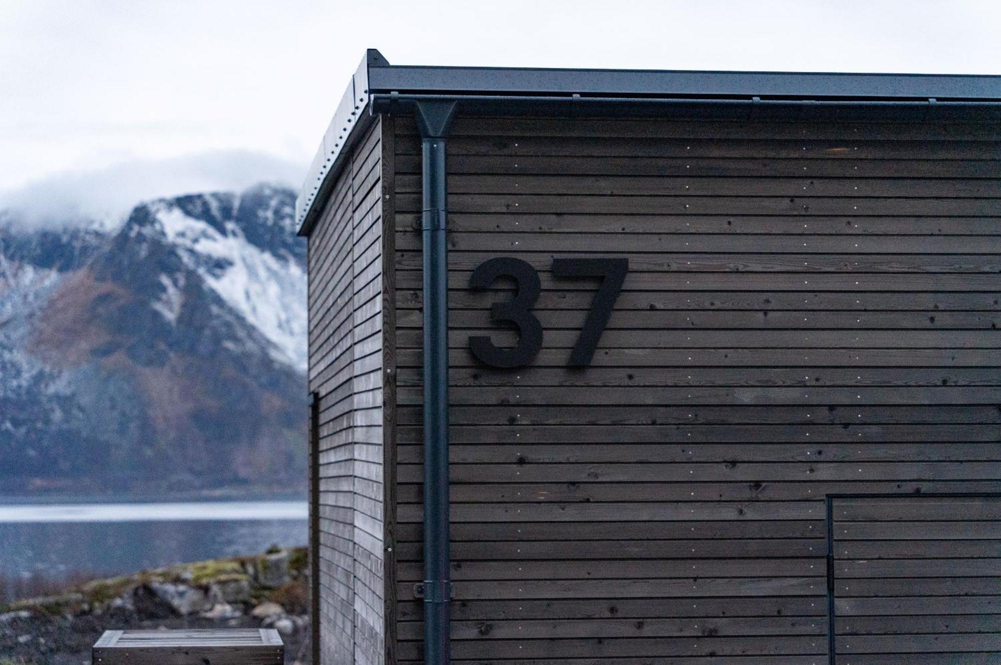 Luksushytte Med Jacuzzi, Summer&Winter Retreat Lyngværet Exterior foto